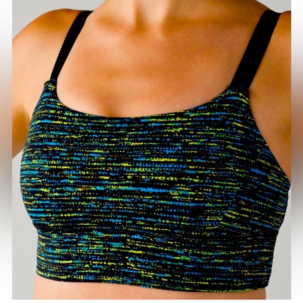LULULEMON BOTH WAY BRA RUNNER BLUE COLOR SIZE 4 EUC